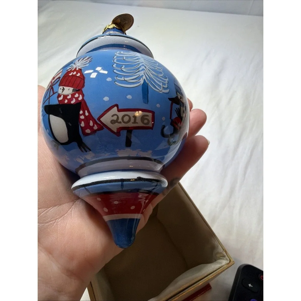 Li Bien Pier 1 Ornament Christmas Penguins, Igloo & Sledding with Gifts 2016 -3